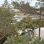 Dom wakacyjny Blue & White Cycladic House - 100m From The *